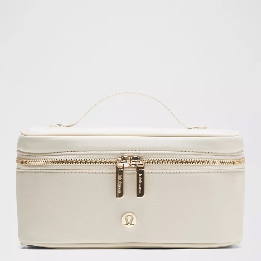 Lululemon Travel Toiletry Bag 3.5L- Light Ivory/Sheer Oak